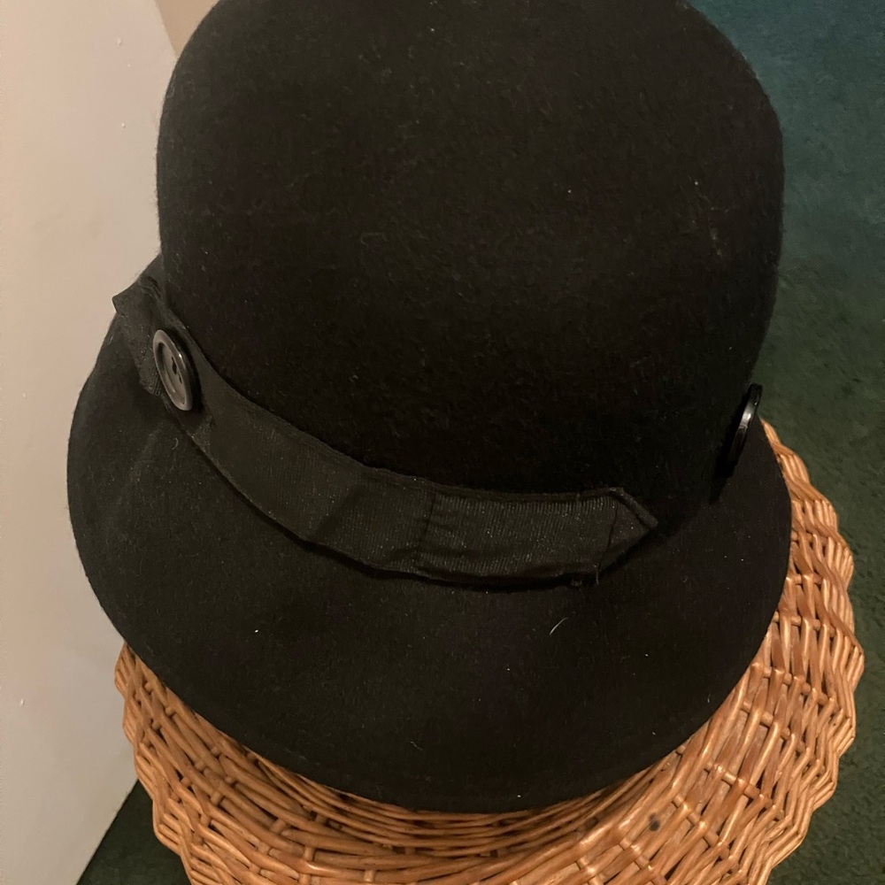 August Accessories Hat - Picture 3 of 5